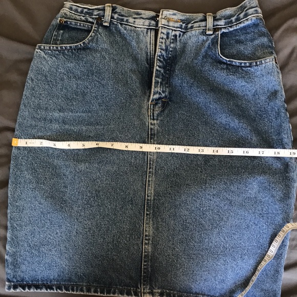 Denim Guess Skirt- Vintage - Picture 9 of 11